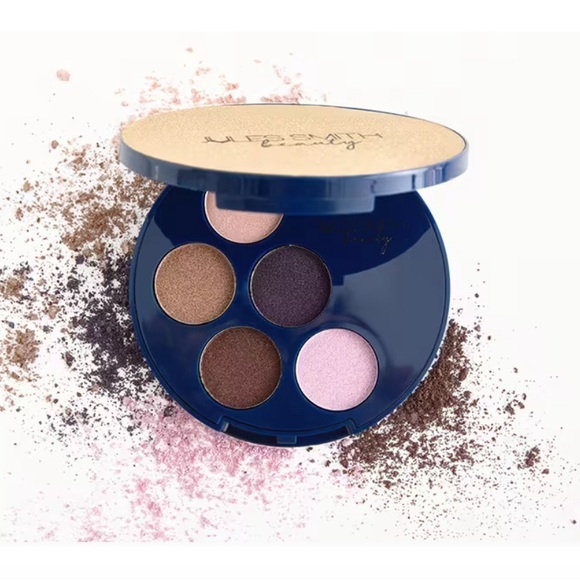 Jules Smith Other - ❤️⭐ Eyeshadow Palette
